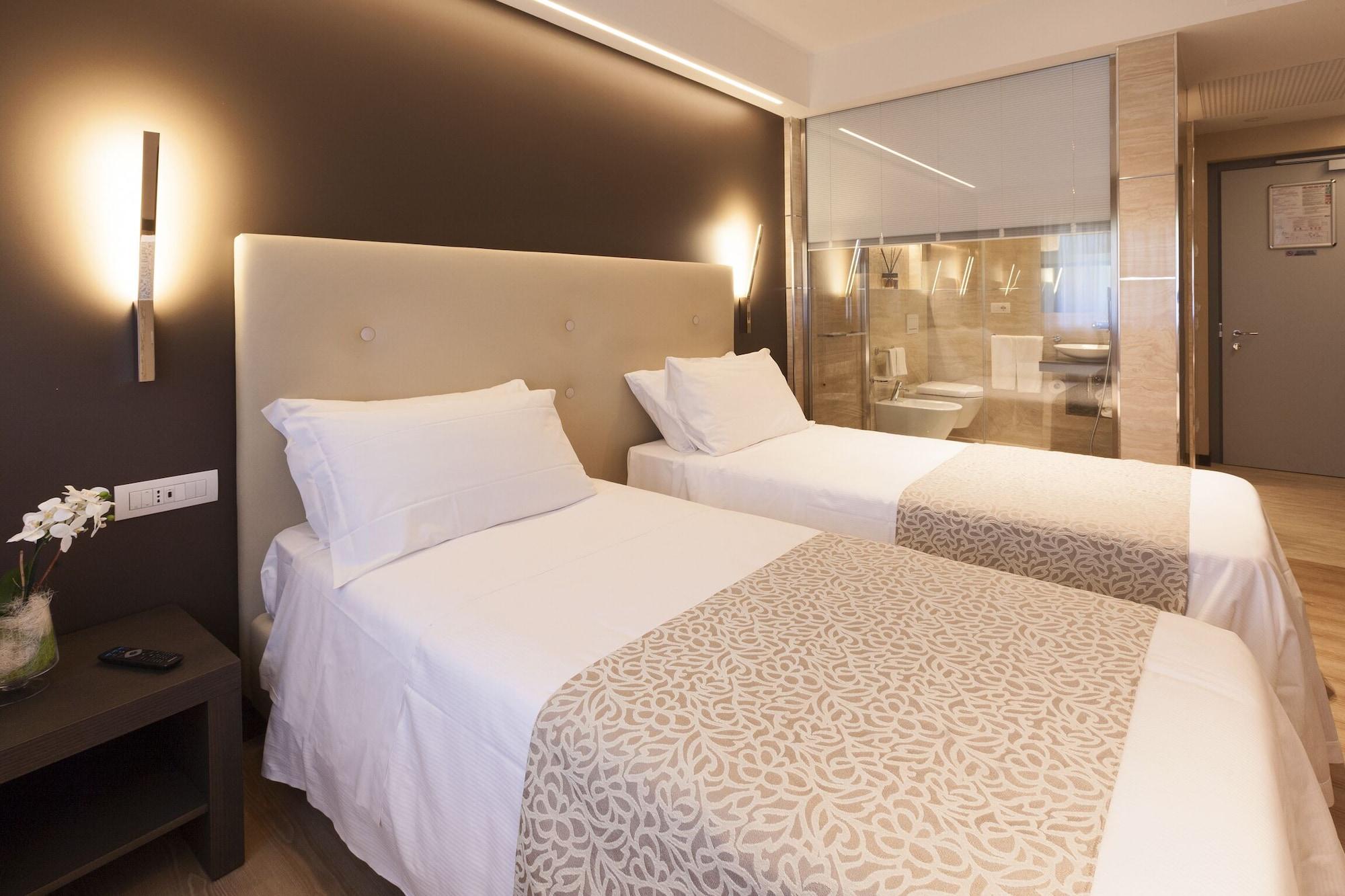 Hotel King, By R Collection Hotels Varedo Eksteriør billede
