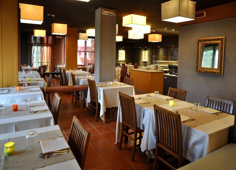 Hotel King, By R Collection Hotels Varedo Eksteriør billede