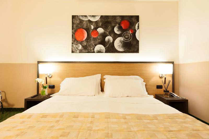 Hotel King, By R Collection Hotels Varedo Eksteriør billede